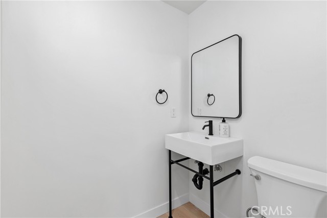 13440 Moorpark Street, 101 photo 19