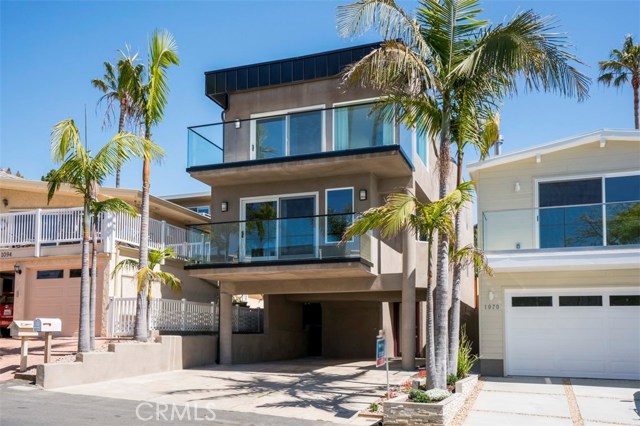 1076 Miramar Street, Laguna Beach CA: https://media.crmls.org/medias/847a2ddd-5637-430a-a7cb-2711a557f37f.jpg