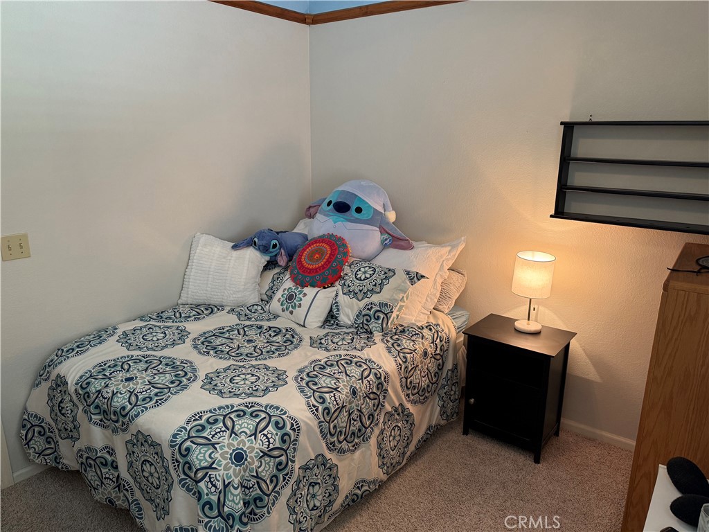 https://media.crmls.org/medias/847b3fde-e31a-43ad-9735-254b30bdced9.jpg?preset=X-Large