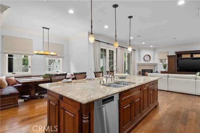 114 N Ardmore Avenue, Manhattan Beach CA: https://media.crmls.org/medias/847c38f1-bab5-41a6-b9f8-ac5e34bf4d91.jpg