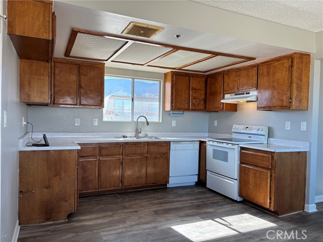 Detail Gallery Image 10 of 24 For 36368 Cochise Trl, Lucerne Valley,  CA 92356 - 2 Beds | 1 Baths