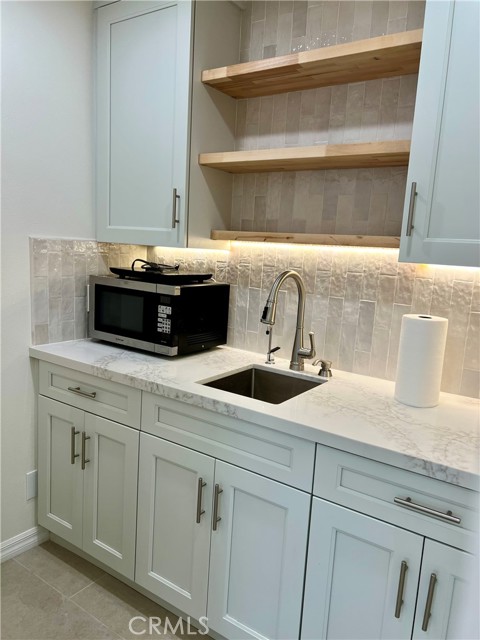 Detail Gallery Image 2 of 17 For 16871 Canyon Ln, Huntington Beach,  CA 92649 - 0 Beds | 1 Baths