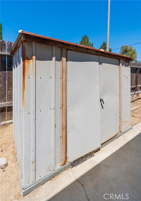 Detail Gallery Image 37 of 37 For 2127 W Sunrise Ave, Anaheim,  CA 92801 - 3 Beds | 1/1 Baths