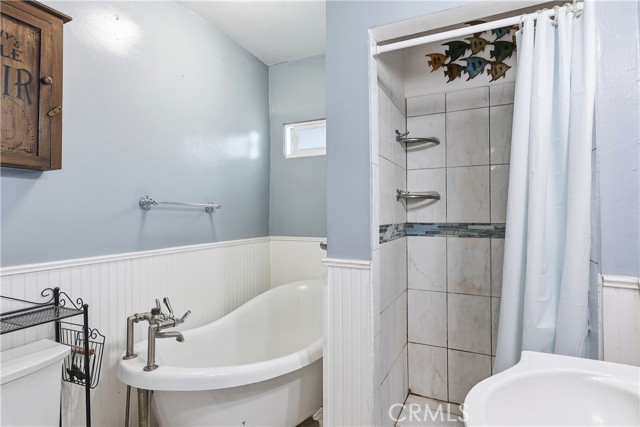4518 South Van Ness photo 16