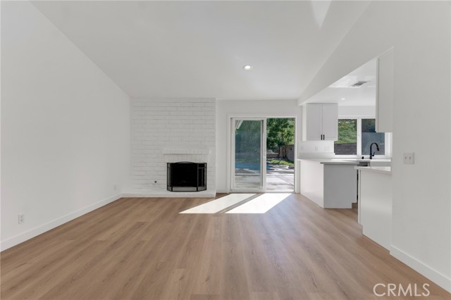 Detail Gallery Image 10 of 43 For 13754 Bear Valley Rd, Moorpark,  CA 93021 - 3 Beds | 2 Baths