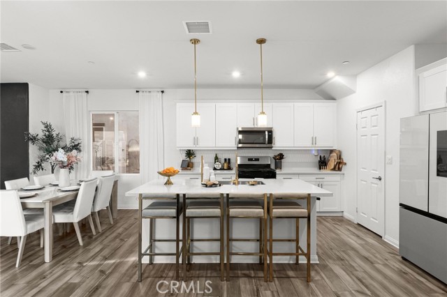 Detail Gallery Image 10 of 41 For 352 Alice, Rialto,  CA 92376 - 4 Beds | 3/1 Baths