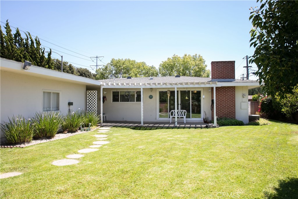 1203 W Laster Avenue