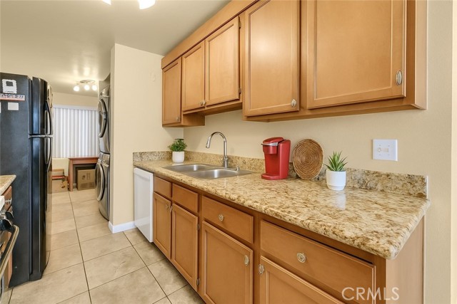 Detail Gallery Image 4 of 12 For 10720 Knott, Stanton,  CA 90680 - 2 Beds | 1/1 Baths