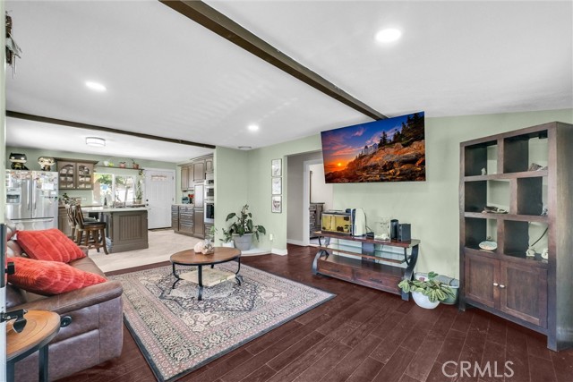 Detail Gallery Image 6 of 23 For 2513 W Occidental, Santa Ana,  CA 92704 - 3 Beds | 1/1 Baths