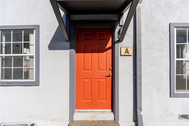 Detail Gallery Image 2 of 18 For 301 E Alameda Ave a,  Burbank,  CA 91502 - 1 Beds | 1 Baths