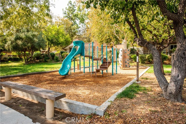 10171 Valley Circle Boulevard, Chatsworth CA: https://media.crmls.org/medias/84800cbd-b51c-40ed-aa9a-07cab8eda52b.jpg