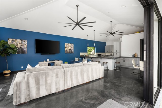 21290 Clear Haven Drive, Yorba Linda CA: https://media.crmls.org/medias/848062a2-b766-4992-842e-97c057c7a88e.jpg