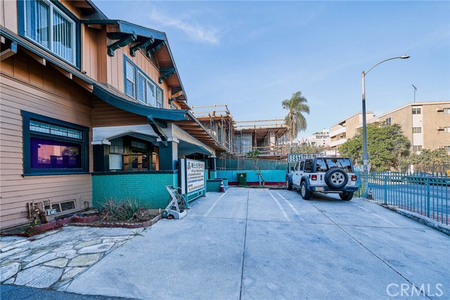 Image 3 for 837 S Kingsley Dr, Los Angeles, CA 90005