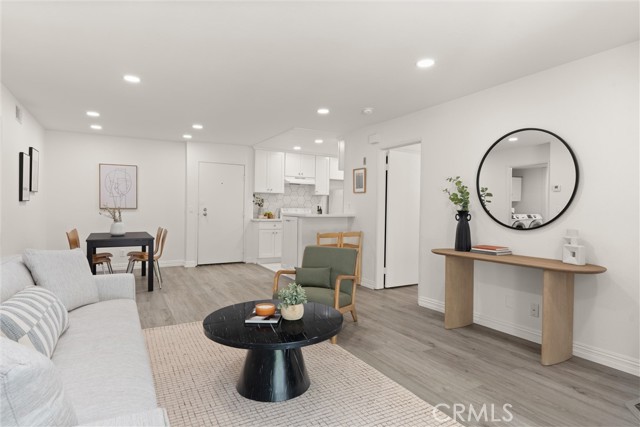 4210 Via Arbolada, Los Angeles CA: https://media.crmls.org/medias/8480b2e6-4ce8-4e4e-a98d-a6b2295c9cb3.jpg