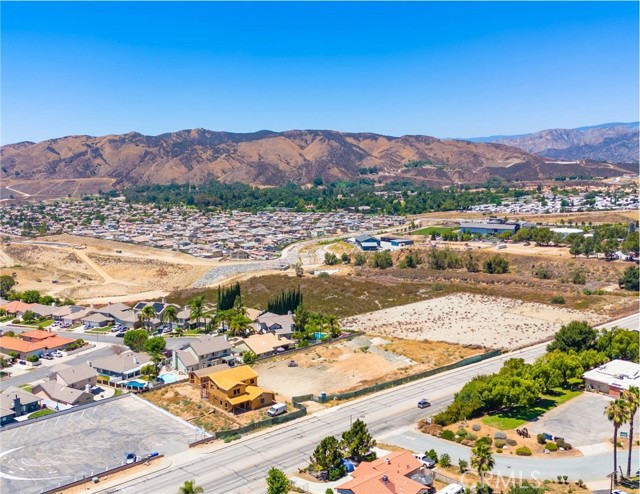 11570 Bryant Street, Yucaipa CA: https://media.crmls.org/medias/8481c515-a528-4abe-acde-5f00db30a96d.jpg