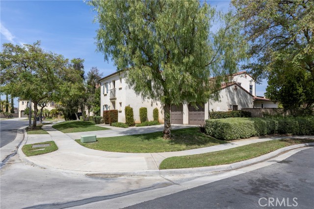 Detail Gallery Image 2 of 75 For 4323 Cabot Dr, Corona,  CA 92883 - 4 Beds | 3 Baths