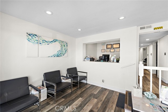 133 Avenida Granada, San Clemente, California 92672, ,Commercial Lease,For Rent,133 Avenida Granada,CROC25042577