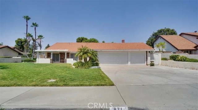 MLS# IV23069095