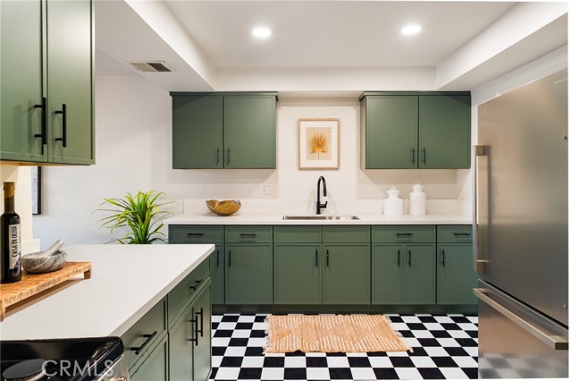 Detail Gallery Image 17 of 39 For 534 S Oak Knoll Ave #103,  Pasadena,  CA 91101 - 2 Beds | 2 Baths