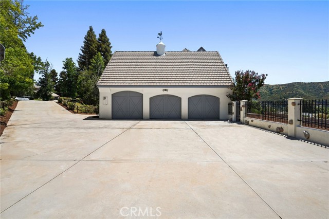 13532 Pineridge Court, Yucaipa CA: https://media.crmls.org/medias/8483203c-4ee8-4109-9962-d8aa5c16ba27.jpg