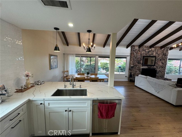 Image 18 of 52 For 30371 Sparkle