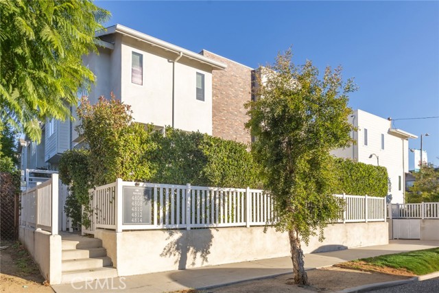 4812 Ben Ave, Valley Village CA: https://media.crmls.org/medias/8484aa13-fe04-42be-81d5-6eb570b36866.jpg