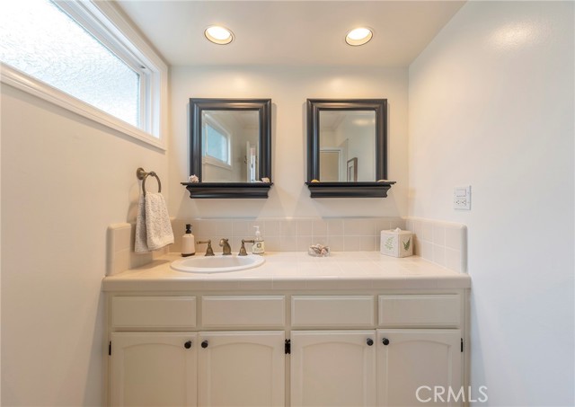 Detail Gallery Image 26 of 46 For 2175 Baleria Dr, San Pedro,  CA 90732 - 4 Beds | 2 Baths