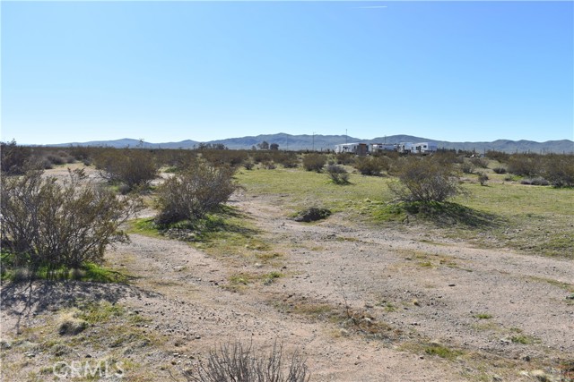 Detail Gallery Image 14 of 31 For 25 Frontier, Helendale,  CA 92342 - – Beds | – Baths