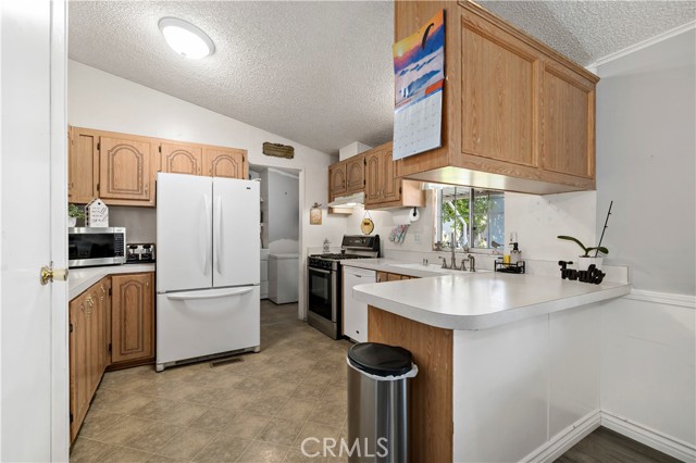 Detail Gallery Image 22 of 42 For 1855 E Riverside Dr #348,  Ontario,  CA 91761 - 3 Beds | 2 Baths