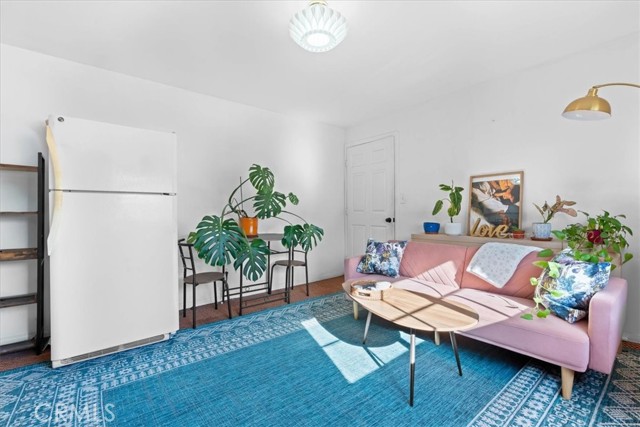 Detail Gallery Image 22 of 37 For 6902 Quakertown Ave, Winnetka,  CA 91306 - 5 Beds | 3 Baths