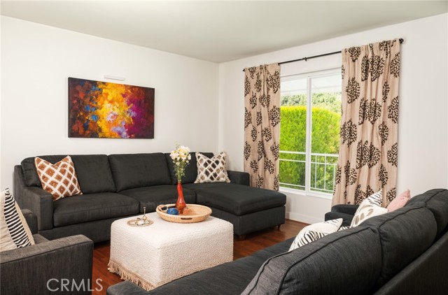 Detail Gallery Image 4 of 16 For 4865 Orchard St, Montclair,  CA 91763 - 3 Beds | 2 Baths