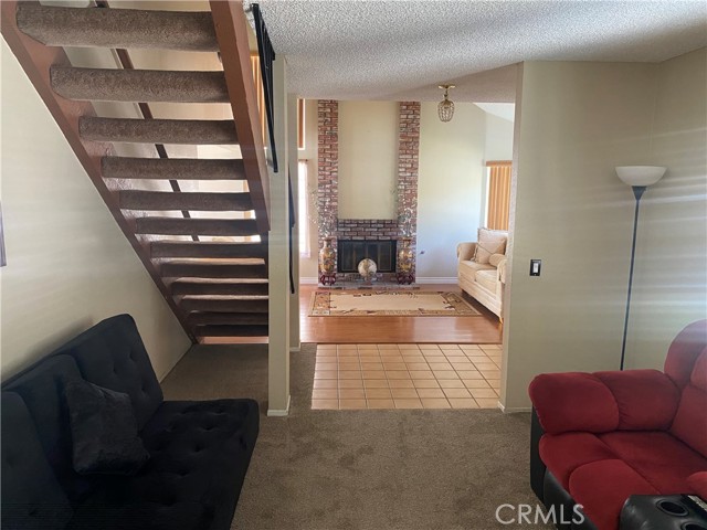 Detail Gallery Image 10 of 58 For 10691 Hill Grass Dr, Moreno Valley,  CA 92557 - 3 Beds | 2/1 Baths