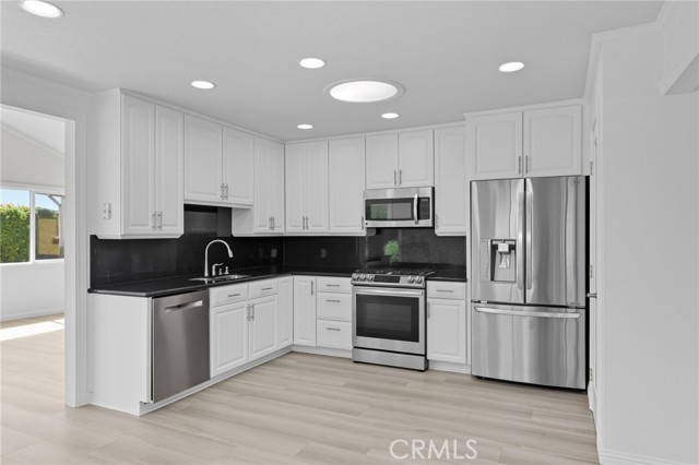 4263 Queen Anne Drive, Union City CA: https://media.crmls.org/medias/8486da8d-8fbc-4ab8-aae4-38ccffbc7d01.jpg