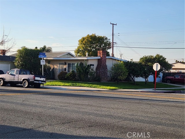 11457 FOSTER RD, Norwalk, California 90650, 3 Bedrooms Bedrooms, ,1 BathroomBathrooms,Single Family Residence,For Sale,FOSTER RD,DW24061286