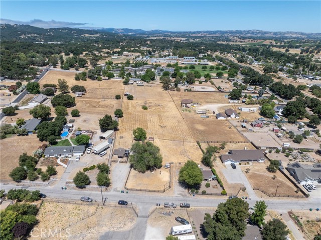 3360 Chico Road, Atascadero CA: https://media.crmls.org/medias/8486ef45-32ee-44bc-abf9-624ce7dba1d6.jpg