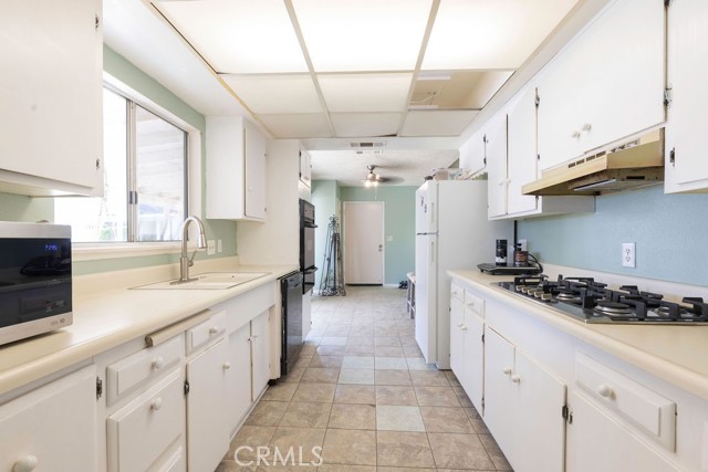 26730 Franklin Avenue, Hemet CA: https://media.crmls.org/medias/848704c2-f878-4b2e-bb57-bfc08bbdc97e.jpg