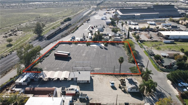 Detail Gallery Image 3 of 4 For 1200 Jefferson, Colton,  CA 92324 - – Beds | – Baths