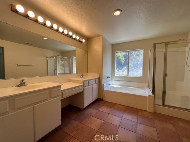 Detail Gallery Image 8 of 20 For 16200 Setting Sun Cir, Riverside,  CA 92503 - 4 Beds | 2/1 Baths