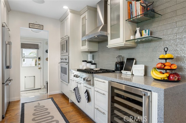 10340 Margate Street, North Hollywood CA: https://media.crmls.org/medias/84888d71-308c-4310-a6a9-050142500e4b.jpg