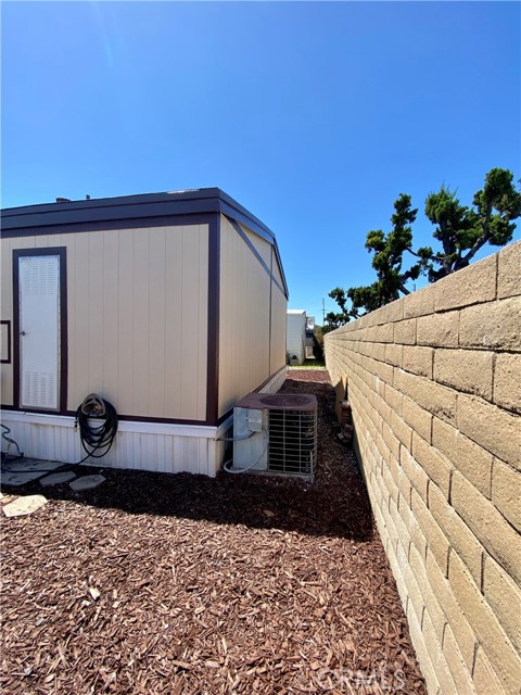 Detail Gallery Image 39 of 39 For 12101 Dale Ave #107,  Stanton,  CA 90680 - 2 Beds | 2 Baths