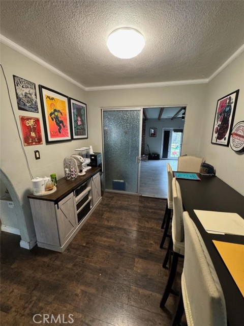 Detail Gallery Image 15 of 22 For 6045 Harding Ave, South Gate,  CA 90280 - 2 Beds | 2 Baths