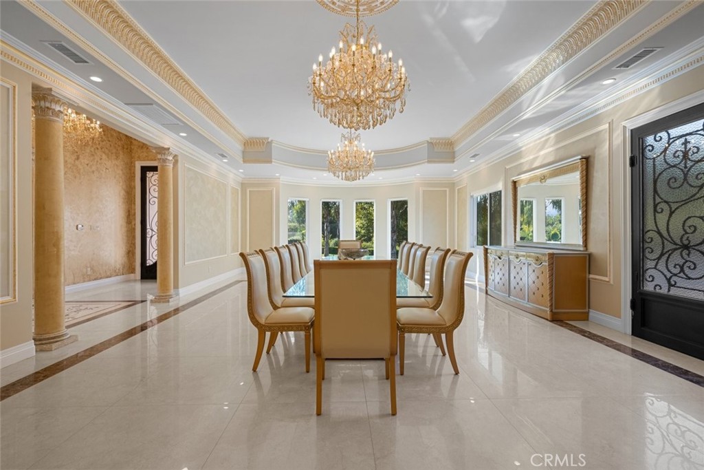 https://media.crmls.org/medias/8489508d-47d4-4380-b936-05ecf6521b4d.jpg?preset=X-Large