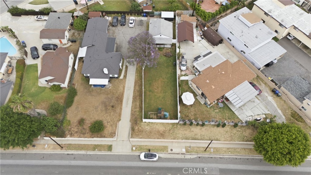 https://media.crmls.org/medias/8489ac2a-1413-42cf-8afb-c9c7ee261a55.jpg?preset=X-Large