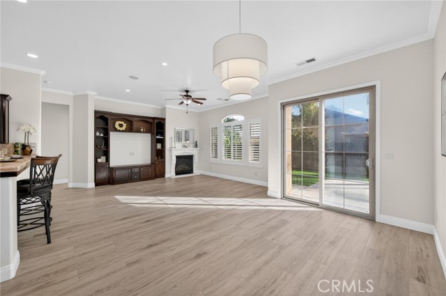 Detail Gallery Image 21 of 44 For 1563 E via Mirasol, Fresno,  CA 93730 - 4 Beds | 3 Baths