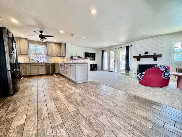 Detail Gallery Image 2 of 11 For 7552 Rhine Dr, Huntington Beach,  CA 92647 - 3 Beds | 2 Baths