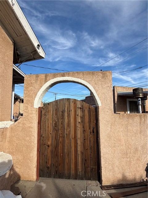 Detail Gallery Image 7 of 27 For 17312 Miller Ave, Fontana,  CA 92336 - 6 Beds | 6 Baths