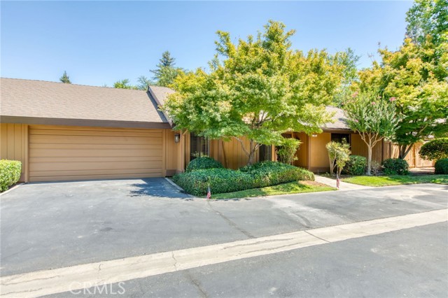6300 N Palm Avenue, Fresno CA: https://media.crmls.org/medias/848ab053-1d6c-4cbe-8f0d-d6a09e487294.jpg