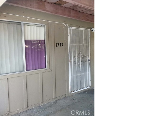 Detail Gallery Image 2 of 4 For 1339 Peterson Ave, Long Beach,  CA 90813 - – Beds | – Baths