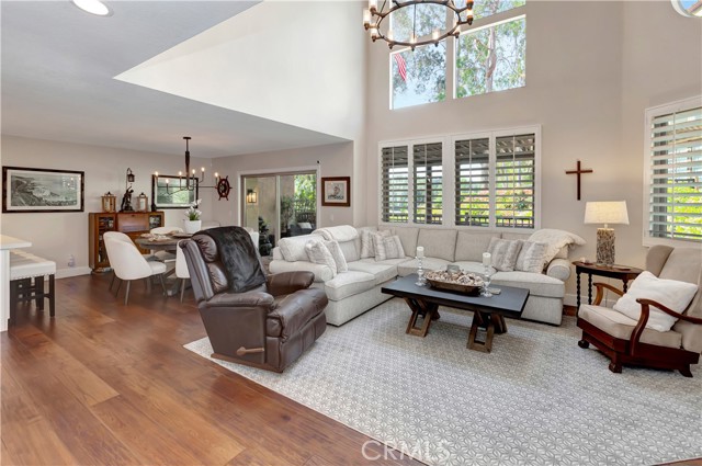 Detail Gallery Image 11 of 37 For 515 Bay Hill Dr, Newport Beach,  CA 92660 - 2 Beds | 2/1 Baths