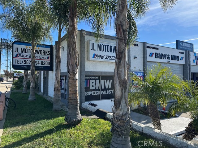 420 E Whittier Boulevard, La Habra, California 90631, ,Commercial Lease,For Rent,420 E Whittier Boulevard,CRPW25040575